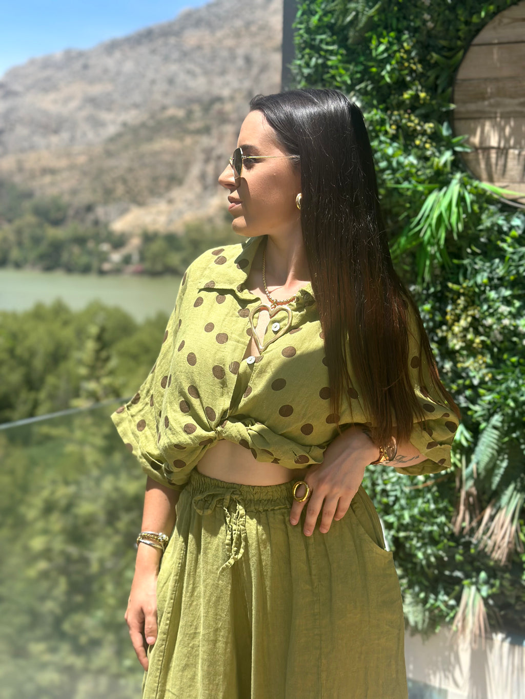 CAMISA TOPOS VERDE