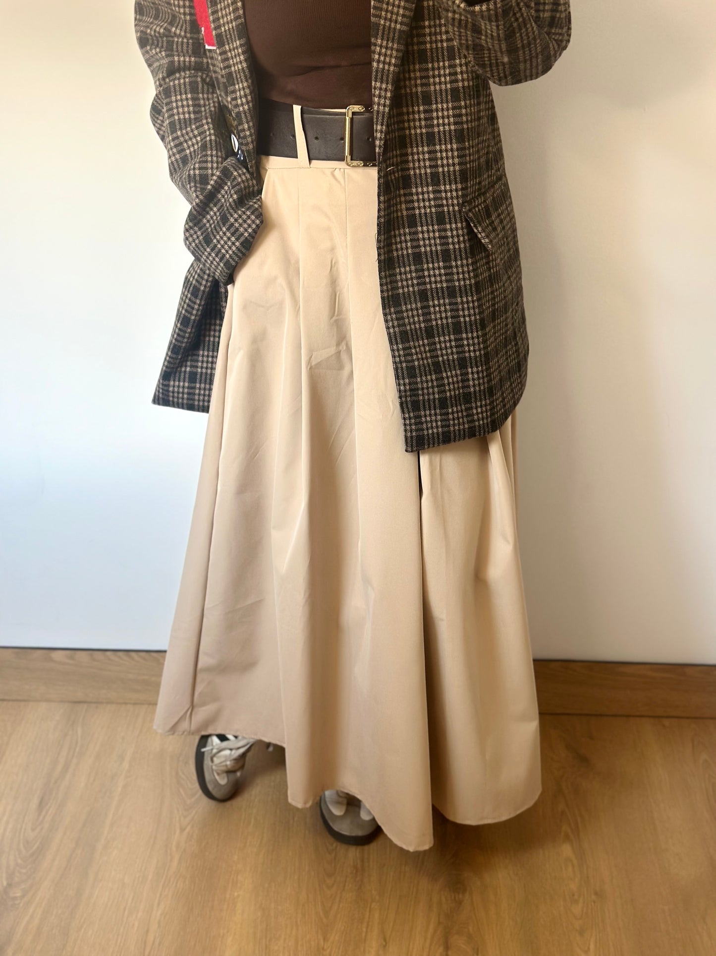 FALDA MAXI CON CINTURÓN