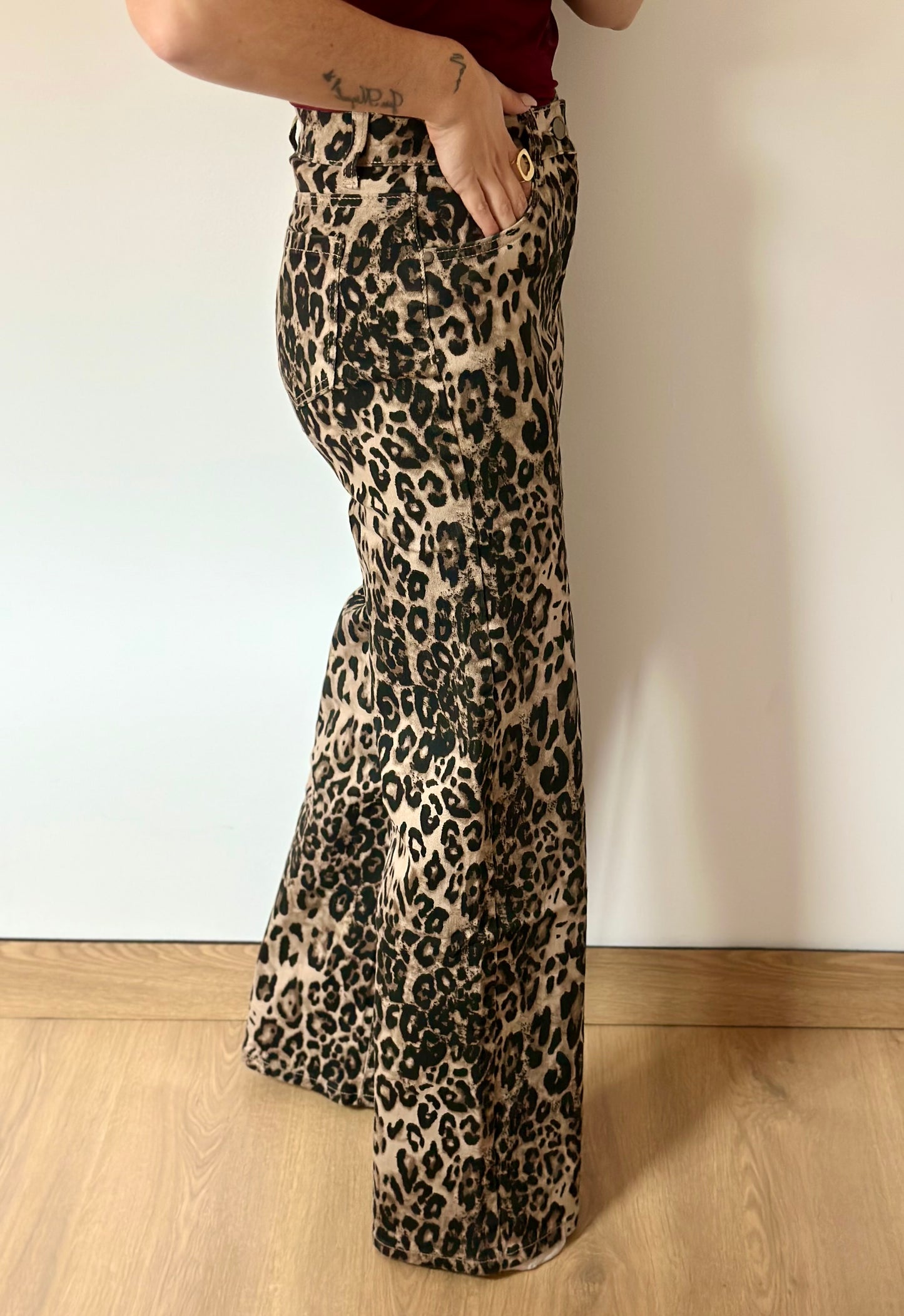 JEANS WIDE LEG ANIMAL PRINT