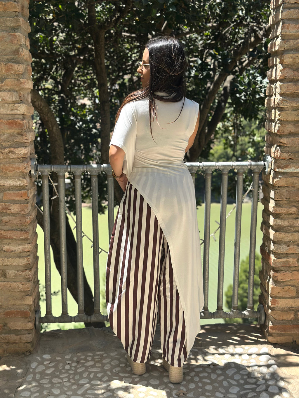 CAMISETA MAXI ASIMÉTRICA