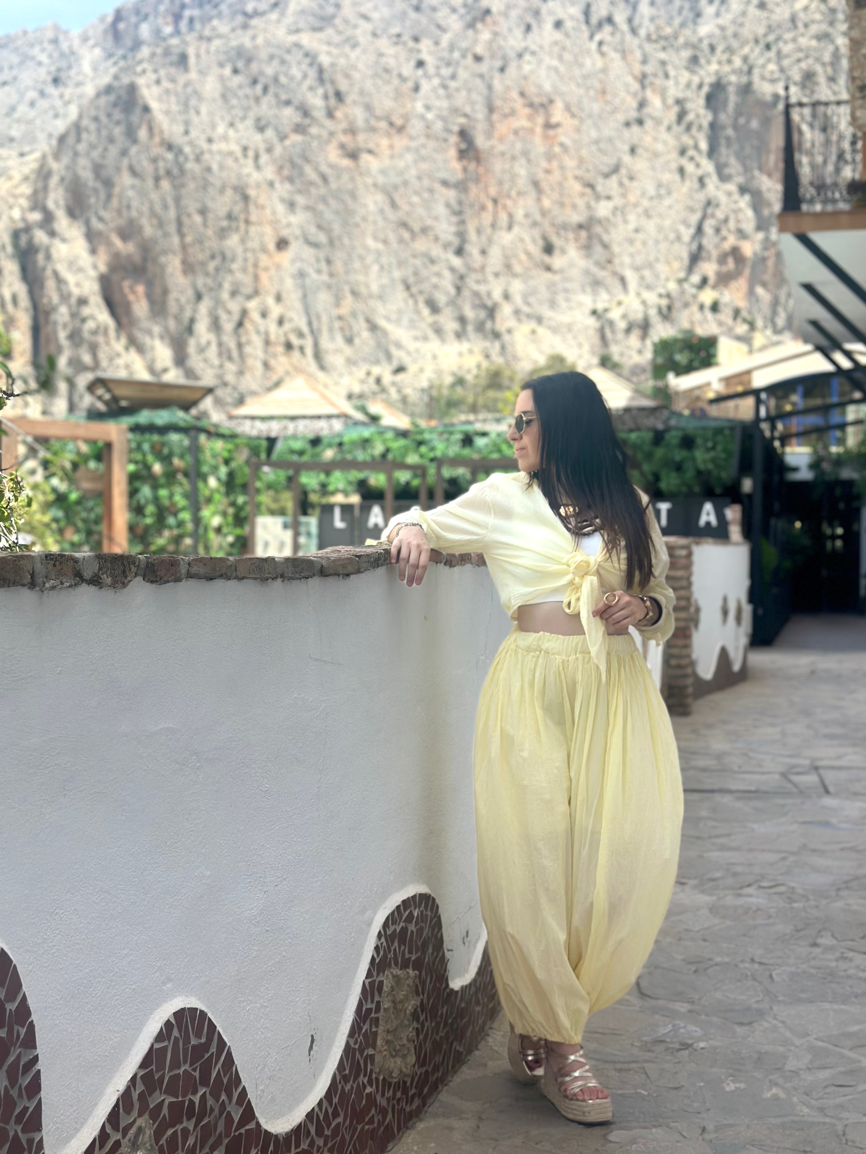 PANTALÓN GLOBO AMARILLO