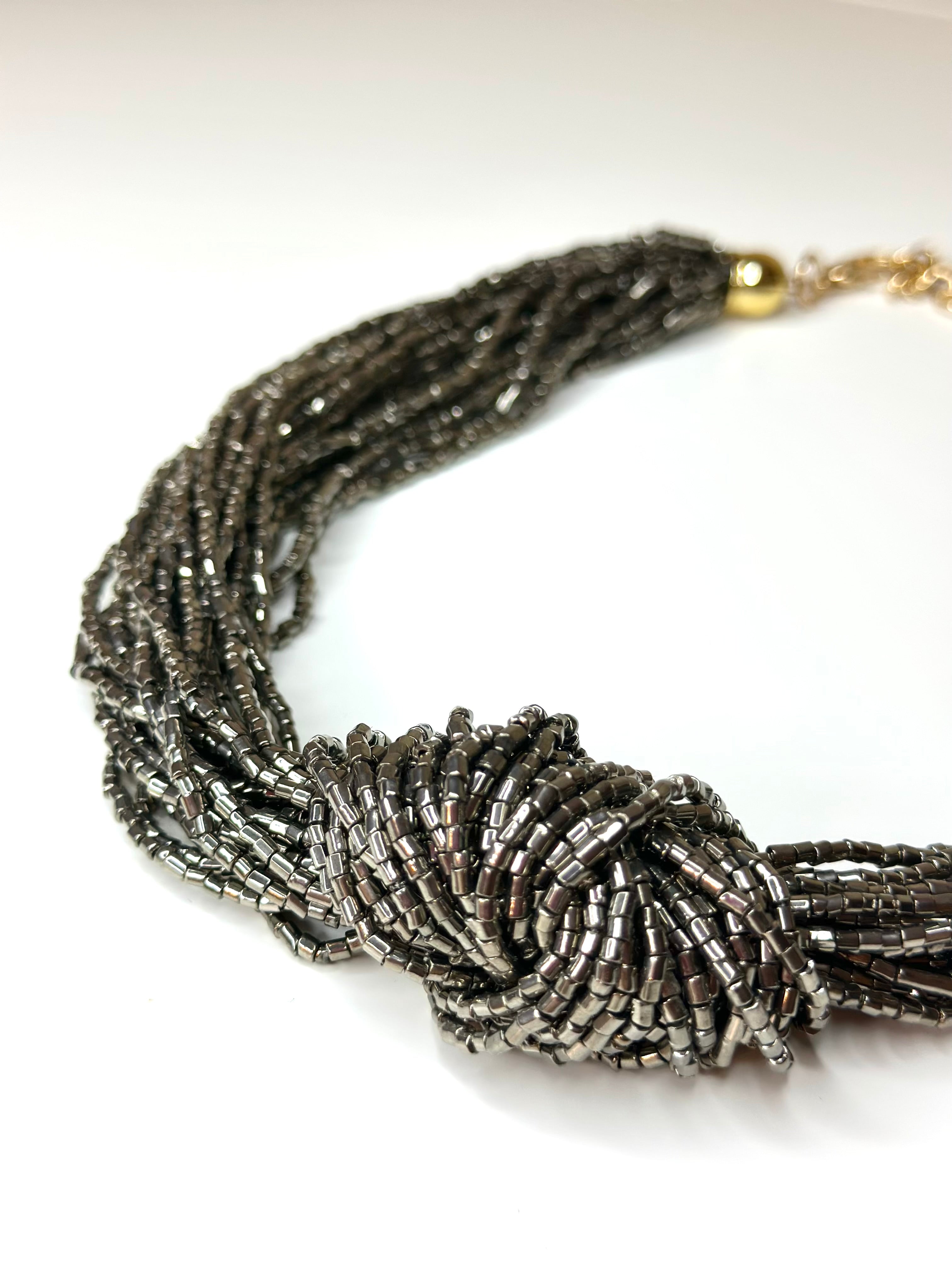 COLLAR NUDO